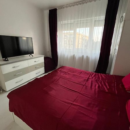 2 Bedroom Apartament, Free Parking Αράντ Εξωτερικό φωτογραφία