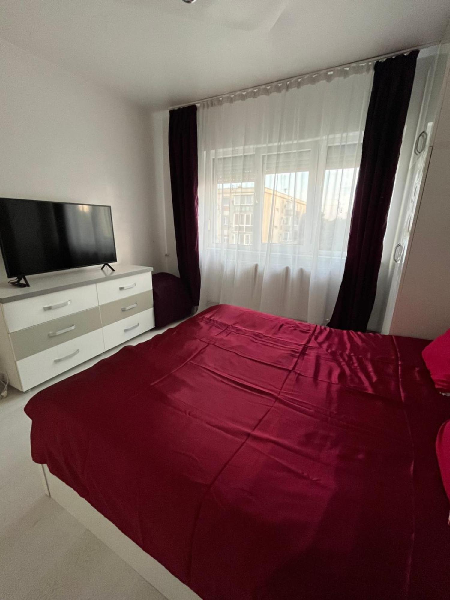 2 Bedroom Apartament, Free Parking Αράντ Εξωτερικό φωτογραφία